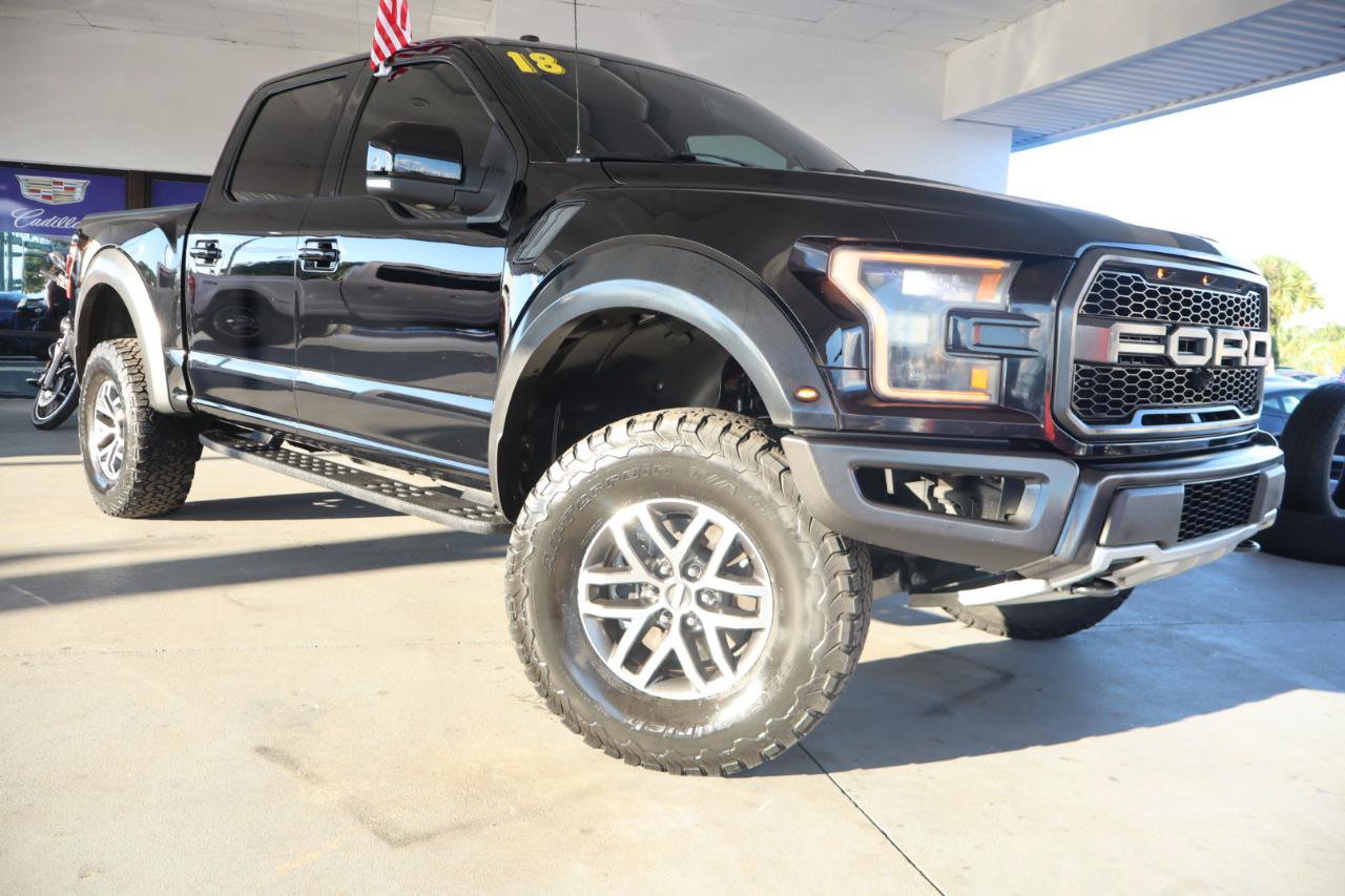 Used 2017 Ford F150 Raptor w/ Equipment Group 802A Luxury AWD/4WD image 3