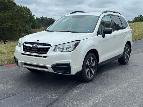 Used 2018 Subaru Forester 2.5i w/ Alloy Wheel Package AWD/4WD image 2