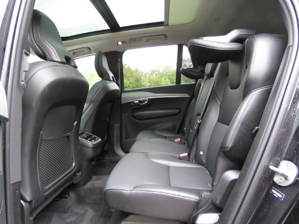 Used 2022 Volvo XC90 T5 Momentum AWD/4WD image 21