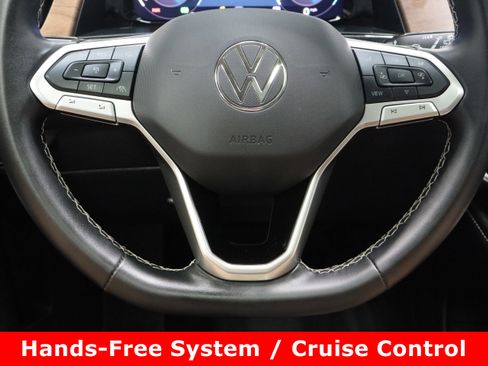 Used 2024 Volkswagen Atlas SE image 25