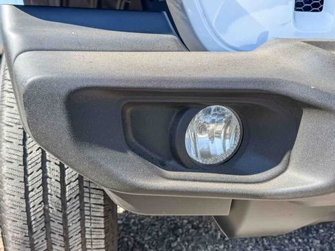 Used 2022 Jeep Wrangler Sport AWD/4WD image 6