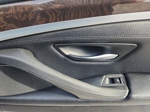 Used 2013 BMW 528i xDrive Sedan image 34