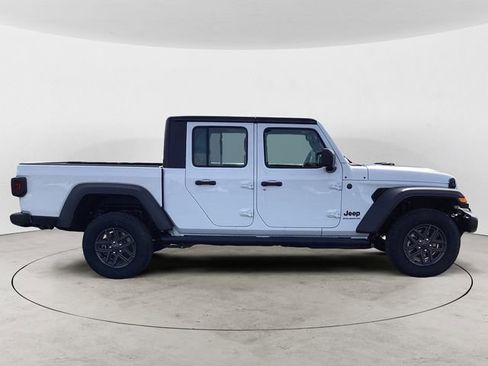 New 2026 Jeep Gladiator Sport image 7