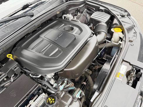 Used 2020 Jeep Grand Cherokee Altitude image 14