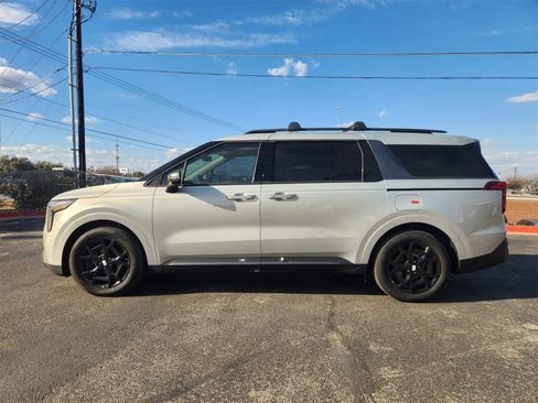 New 2026 Kia Carnival SX Prestige image 4