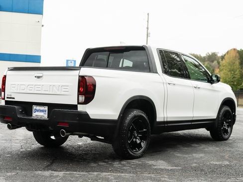 New 2026 Honda Ridgeline Black Edition image 8