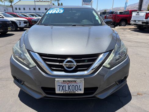Used 2017 Nissan Altima 2.5 SR w/ Midnight Edition Package FWD image 40