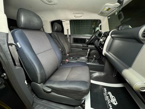 Used 2007 Toyota FJ Cruiser 4WD image 43