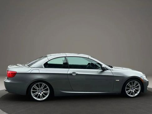 Used 2013 BMW 335i Convertible image 4