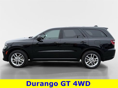 Used 2023 Dodge Durango GT image 3