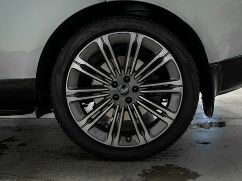 Used 2023 Land Rover Range Rover Long Wheelbase Autobiography AWD/4WD image 10