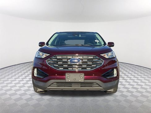 Used 2021 Ford Edge Titanium image 2