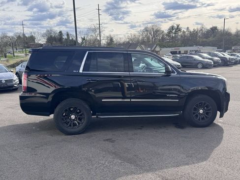 Used 2017 GMC Yukon SLT AWD/4WD image 5