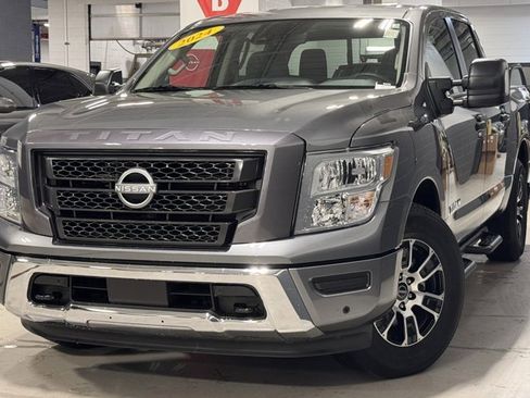 Used 2024 Nissan Titan SV w/ SV Convenience Package image 31