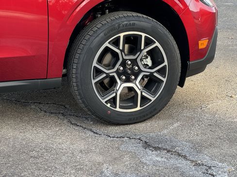 New 2025 Ford Maverick Lariat w/ 4K Tow Package image 7