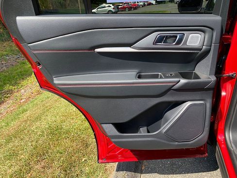 Certified 2025 Ford Explorer ST w/ Sun And Sound Package image 37