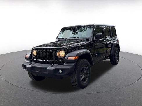 Used 2025 Jeep Wrangler Unlimited Sport AWD/4WD image 4