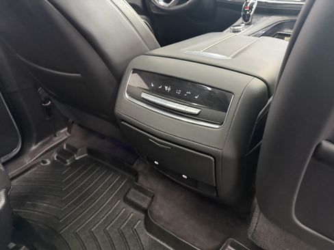 Used 2022 Cadillac Escalade ESV Sport w/ Touring Package AWD/4WD image 27
