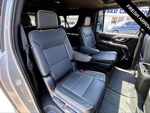 Used 2023 GMC Yukon XL SLT AWD/4WD image 24
