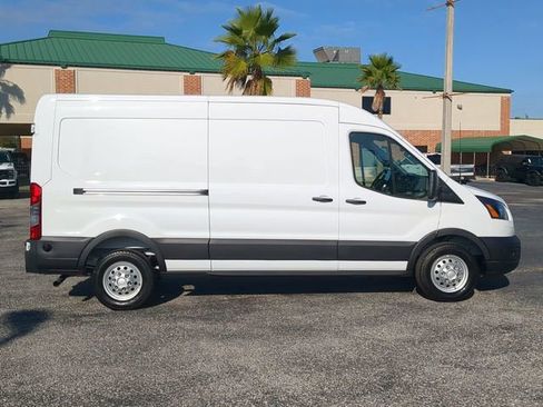 New 2026 Ford Transit 250 148 Medium Roof w/ Load Area Protection Package image 4