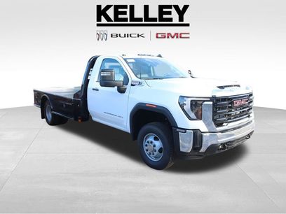 New 2025 GMC Sierra 3500 Pro w/ Convenience Package
