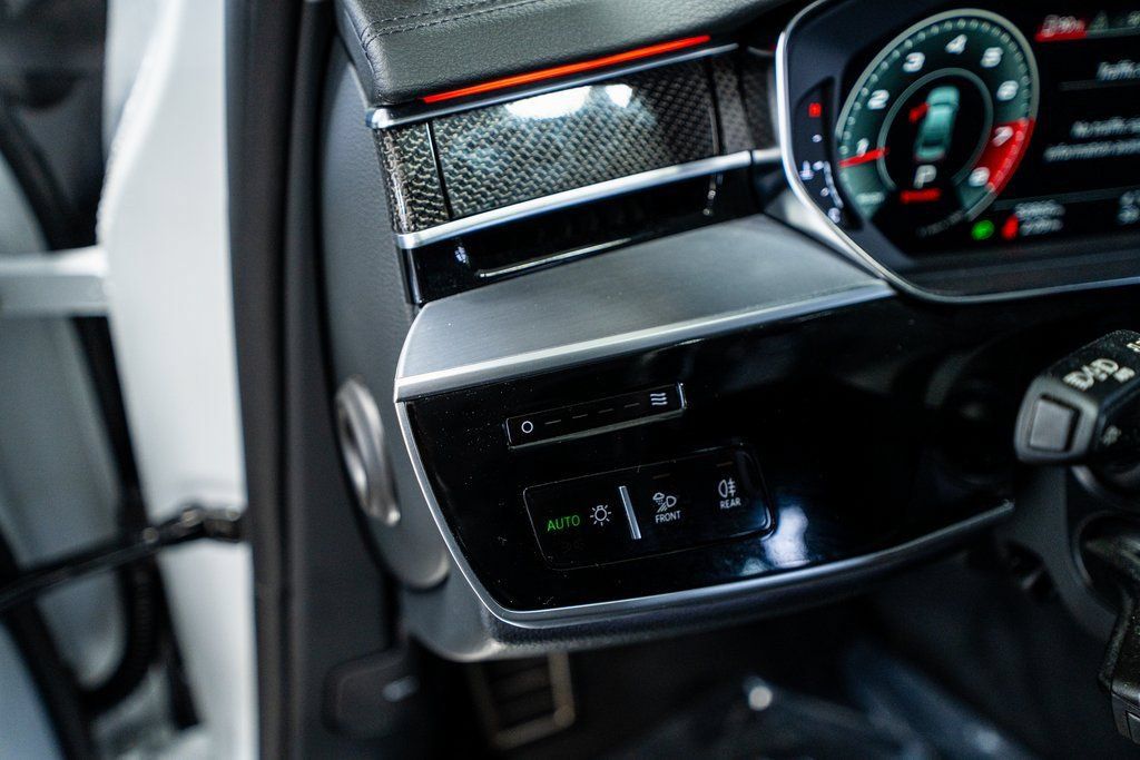 Used 2023 Audi S8 AWD/4WD image 34