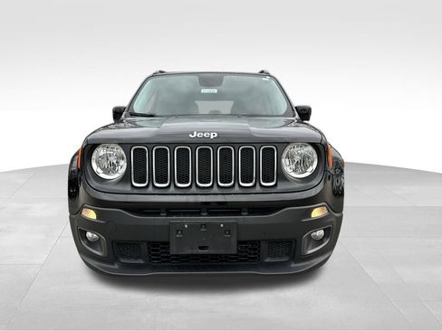 Used 2015 Jeep Renegade Latitude w/ Cold Weather Group II image 4