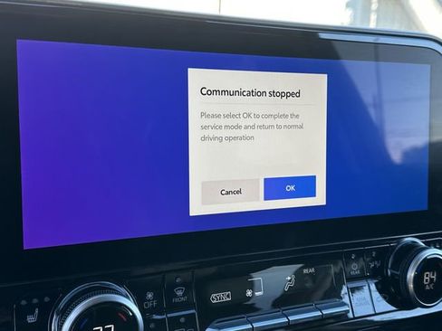 Used 2024 Toyota Highlander Limited image 16