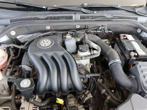 Used 2014 Volkswagen Jetta S image 42