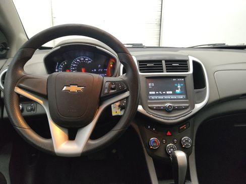 Used 2017 Chevrolet Sonic LT image 22