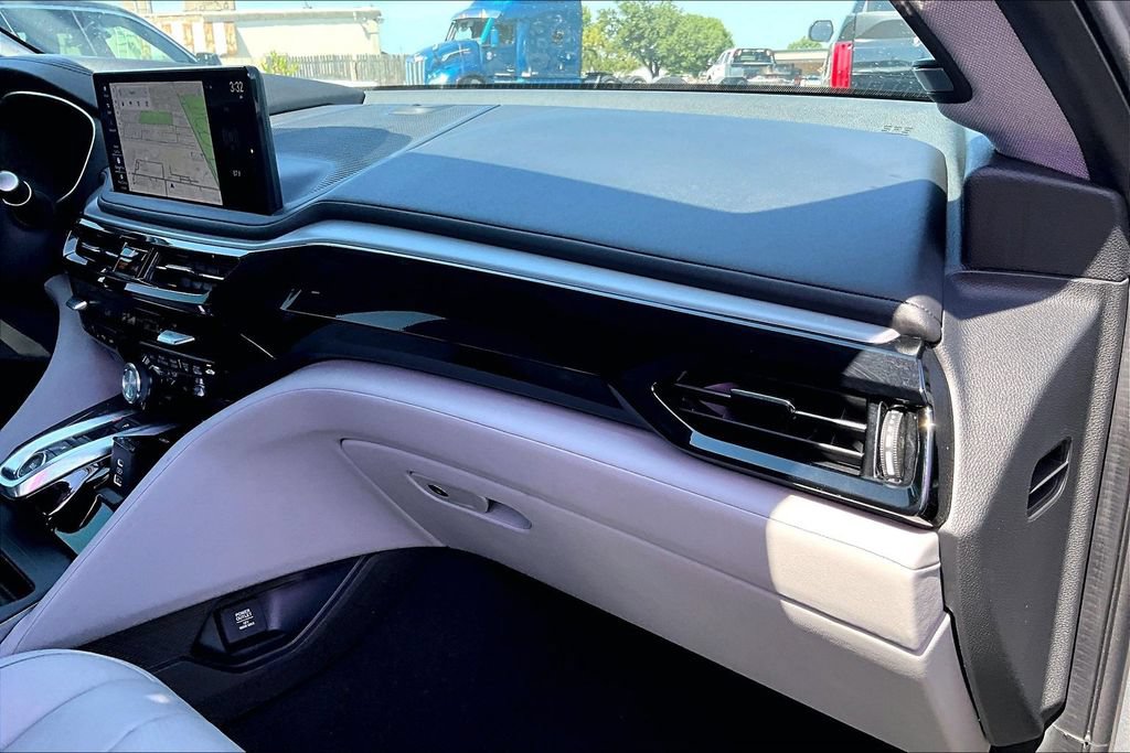 Used 2025 Acura MDX w/ Technology Package FWD image 19