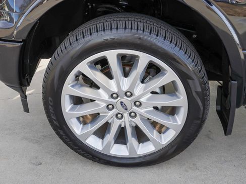 Used 2019 Ford F150 Limited image 12