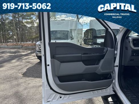 New 2026 Ford F350 XL w/ XL Chrome Package image 20
