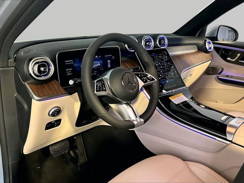 New 2026 Mercedes-Benz GLC 300 4MATIC image 9