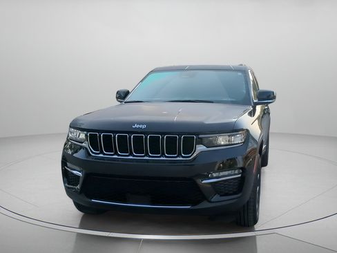 Used 2025 Jeep Grand Cherokee Limited AWD/4WD image 10