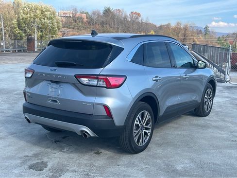 Used 2022 Ford Escape SEL image 3
