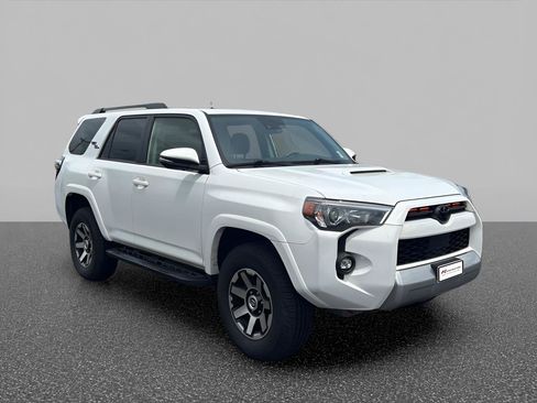 Used 2021 Toyota 4Runner TRD Off-Road Premium w/ Moonroof Package AWD/4WD image 2