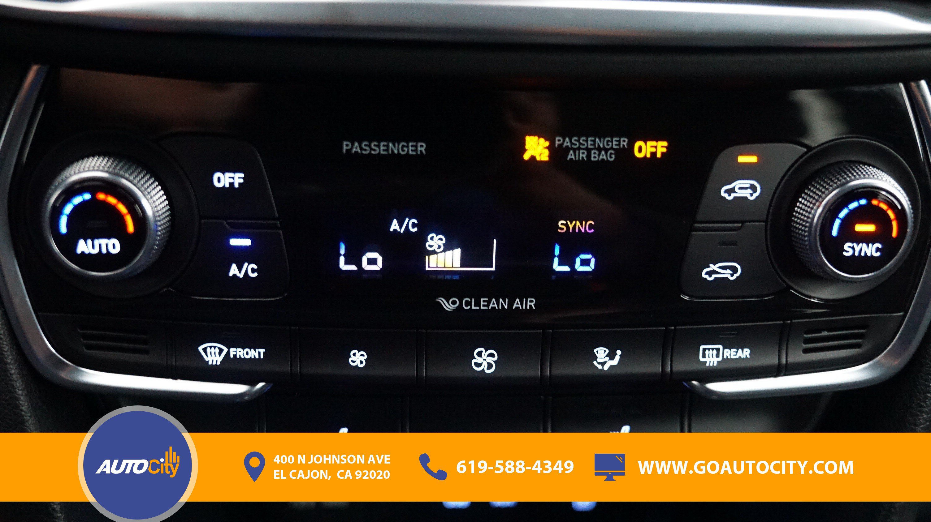 Used 2020 Hyundai Santa Fe SEL w/ Convenience + Premium Package FWD image 25