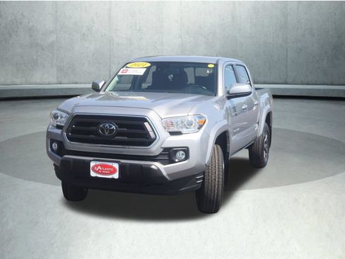 Certified 2021 Toyota Tacoma SR5 AWD/4WD image 15