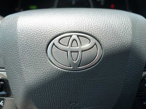 Used 2025 Toyota Camry LE FWD image 14