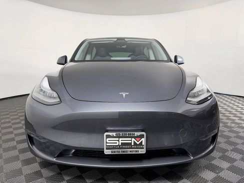 Used 2022 Tesla Model Y Long Range AWD/4WD image 4