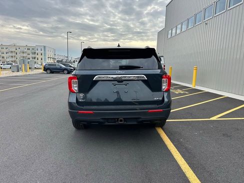 Used 2022 Ford Explorer XLT w/ Class IV Trailer Tow Package image 6