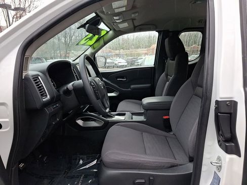Used 2023 Nissan Frontier SV w/ Tow Package AWD/4WD image 14