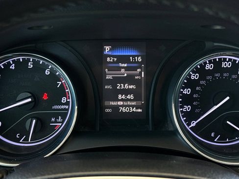 Used 2019 Toyota Camry SE w/ Carpet Mat Package FWD image 21