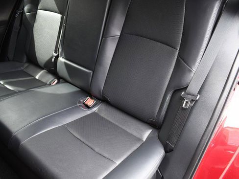 Certified 2024 Toyota Venza Limited image 22