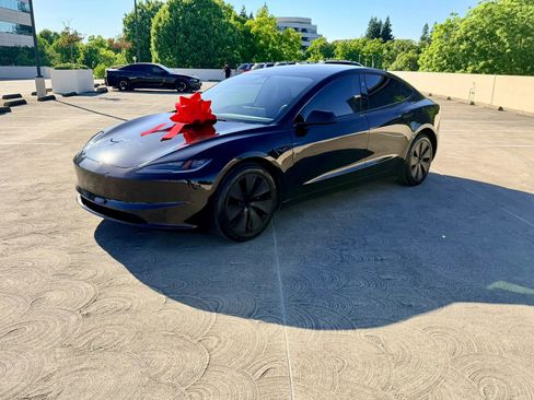 Used 2024 Tesla Model 3 Long Range AWD/4WD image 17