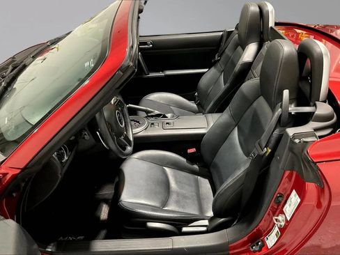 Used 2015 MAZDA MX-5 Miata Grand Touring w/ Premium Package RWD image 20
