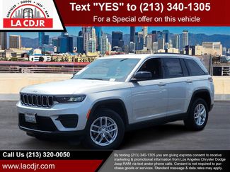 Used 2025 Jeep Grand Cherokee Laredo X image 1