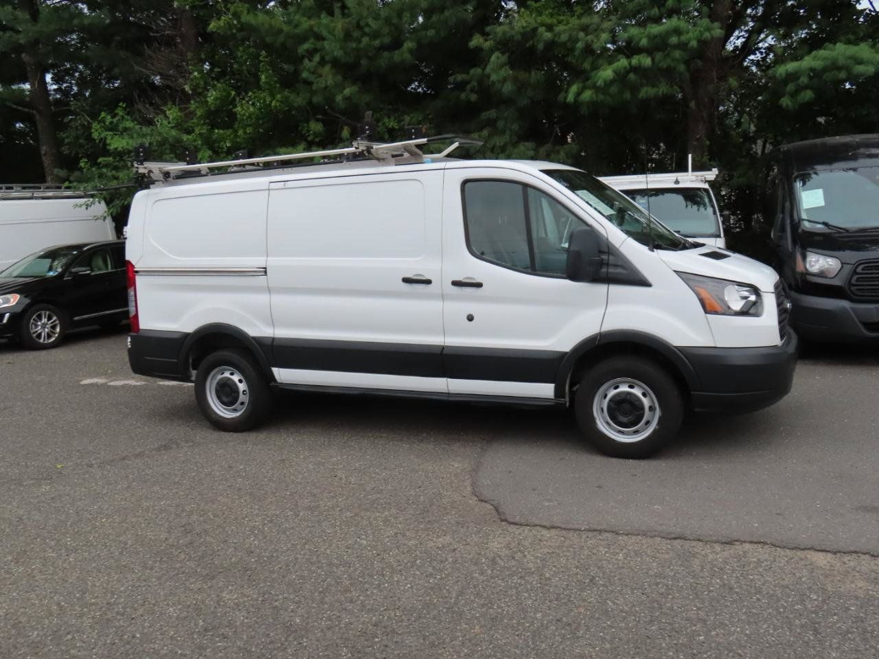 Used 2018 Ford Transit 250 130 Low Roof RWD image 21
