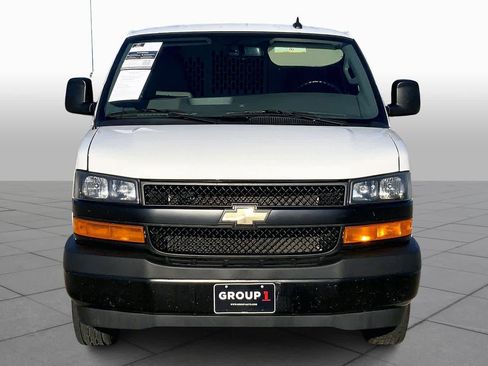 Used 2022 Chevrolet Express 2500 w/ Driver Convenience Package image 3